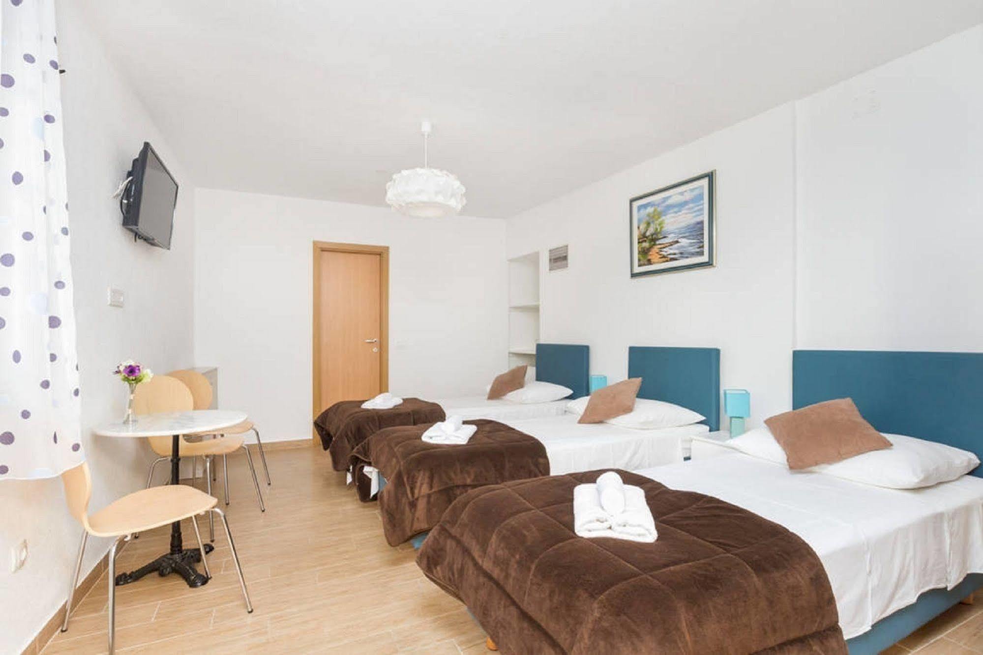 Peruzovic Rooms 1 สปลิท ภายนอก รูปภาพ